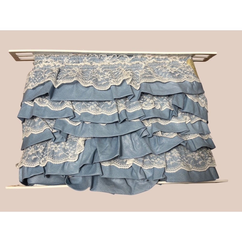 Blue & White Luster Glaze Lace Ruffle‎ Trim